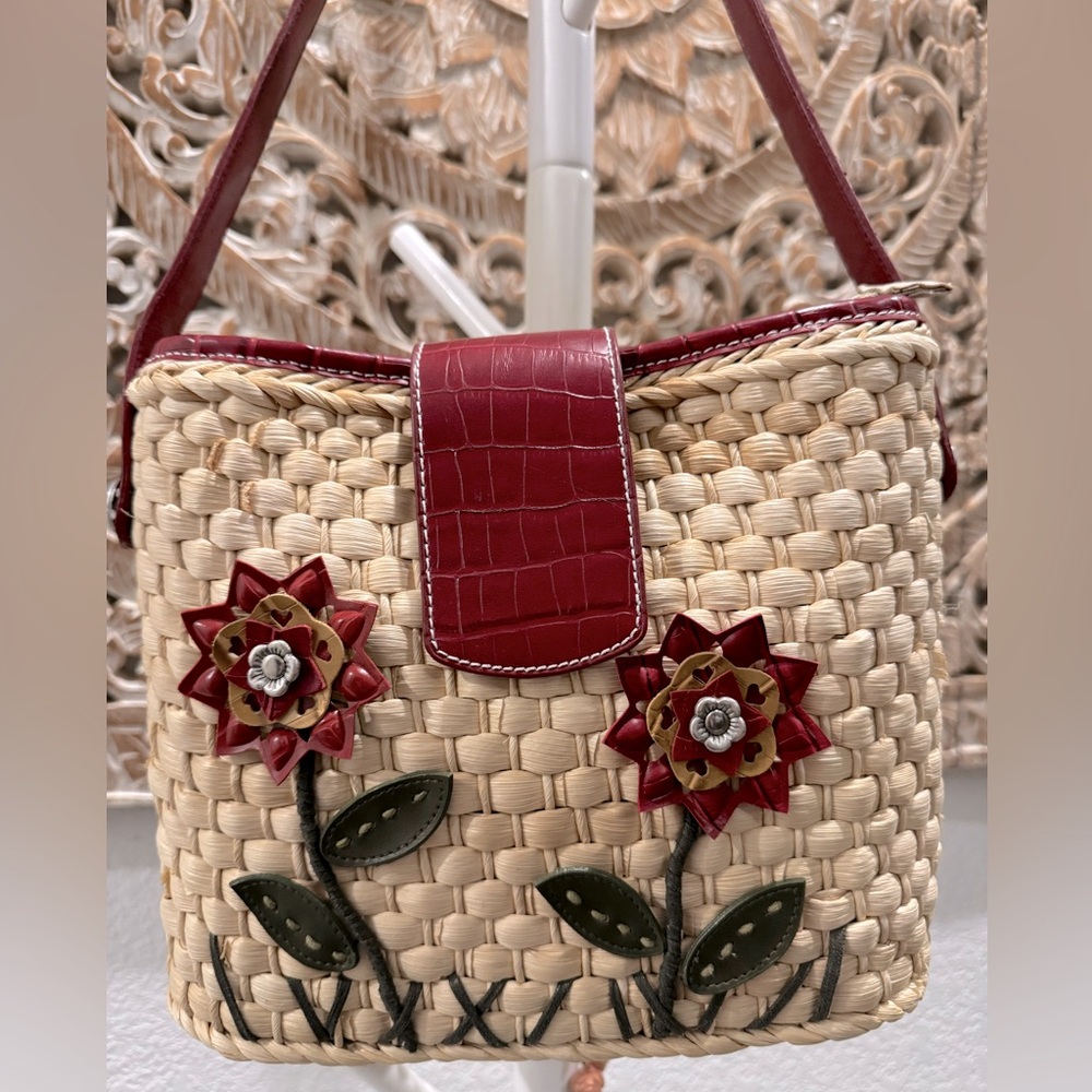 Elka Assessories Cream & Red Woven, Floral Embellished Purse- 10”Wx8.5”Wx4”D